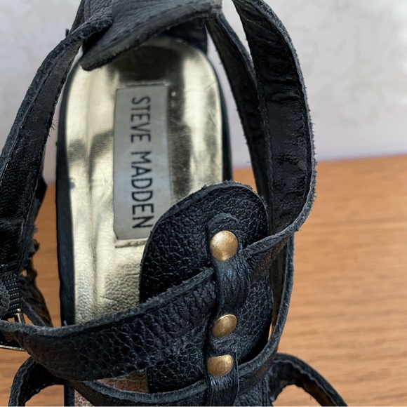 Steve Madden Black/ Brown Gold Studded Caged Wedge Sandals - Picture 4 of 8